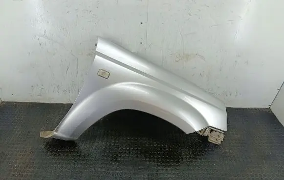 Nissan X-Trail T30 Fender KYO