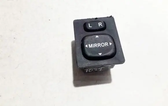 Toyota Auris 150 Wing mirror switch 769746f 183574