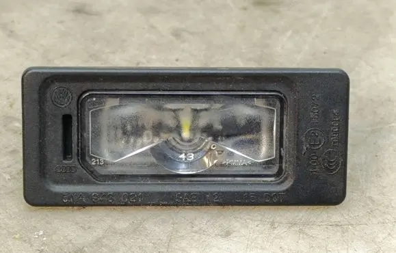 Audi A3 8Y Number plate light 5NA943021