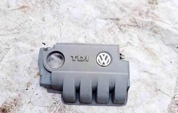 Volkswagen PASSAT B6 Engine cover (trim) WJD81573