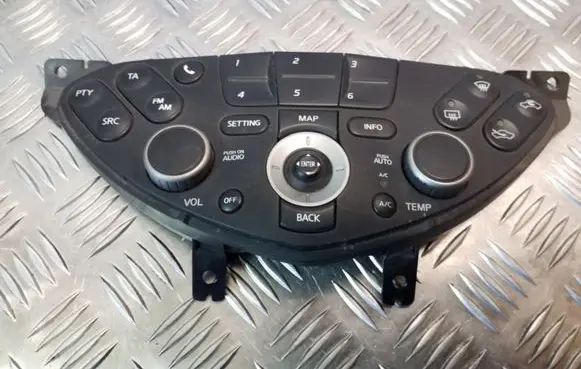Nissan Primera Climate control unit 28395AV611
