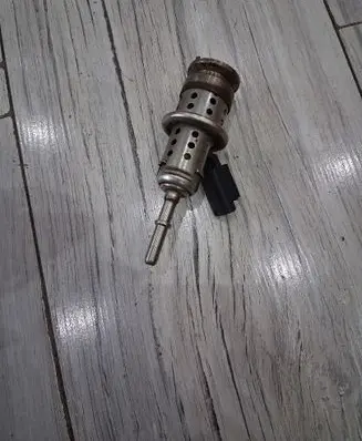 Citroen C4 Grand Picasso AdBlue injector 9801187080