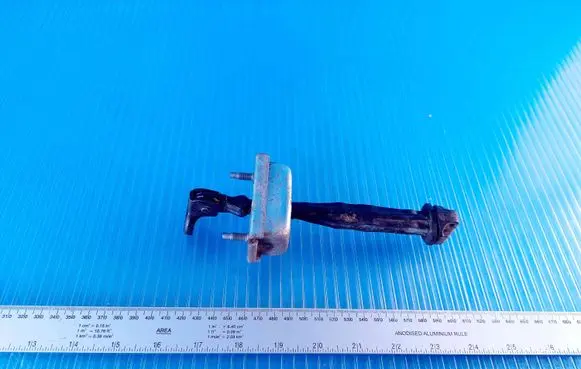 Opel Astra J Rear door check strap stopper 13270012AB