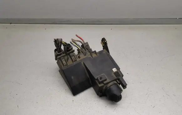Mercedes-Benz E W210 Light switch 2105450104