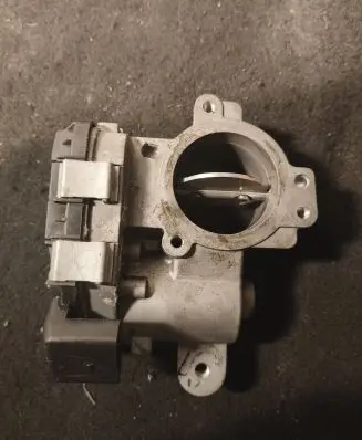 Seat Ibiza IV (6J,6P) Throttle body valve 04B128063K 20160417 011148A0