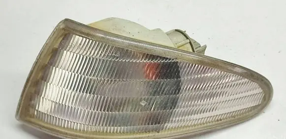 Ford Mondeo MK I Front indicator light 93BG13369AB 6R01907 C7L0AC7LOA