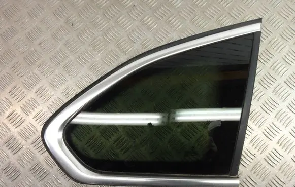 BMW X1 F48 F49 Rear side window 7406872 43R-000177