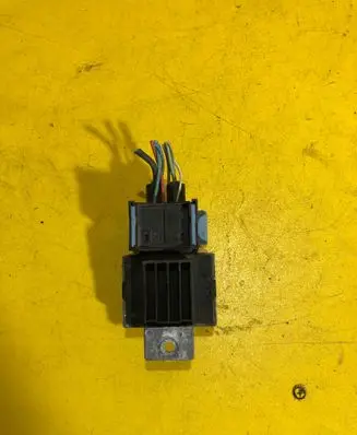 Peugeot 3008 I Glow plug pre-heat relay