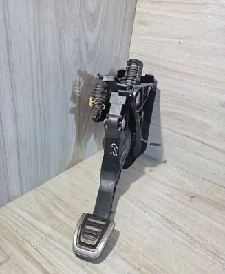 Volkswagen Golf VII Clutch pedal 5Q1721059CT