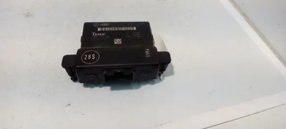 Volkswagen Golf V Gateway control module 1K0907530F 1K0907951