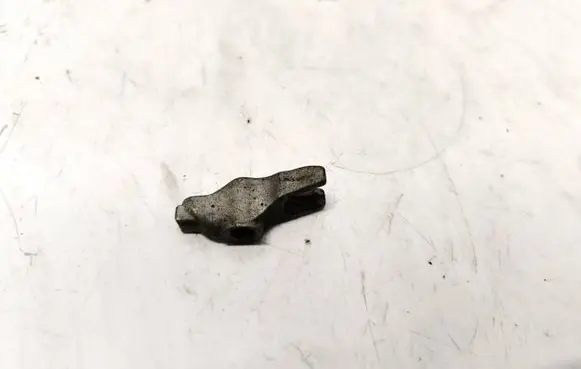 Opel Insignia A Fuel Injector clamp holder 