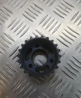 Volkswagen PASSAT B6 Fuel pump gear (pulley) 03L130111B