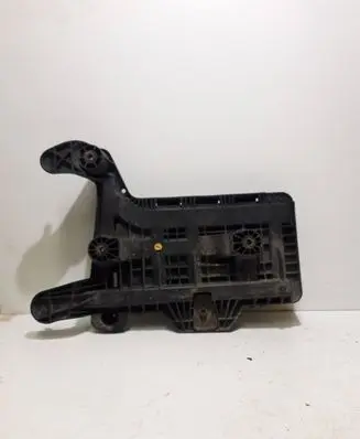 Volkswagen PASSAT B6 Battery box tray 1K0915333B