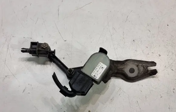 Volkswagen Touareg I Headlight/headlamp level sensor 7L0616213D