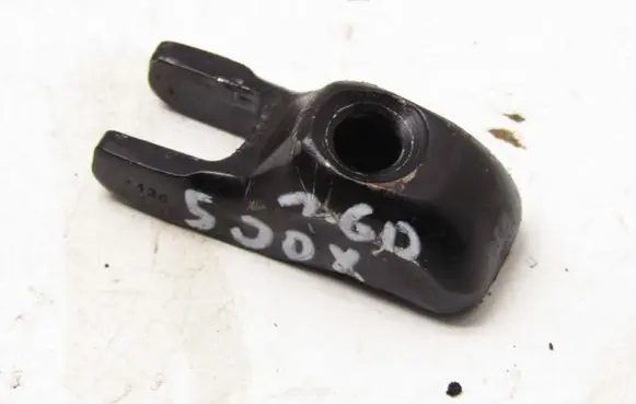 Fiat 500X Fuel Injector clamp holder 14412904