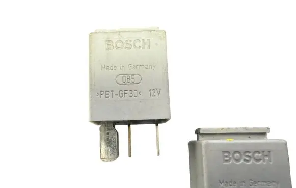 Volkswagen Golf IV Other relay 1K0951253 0332011100