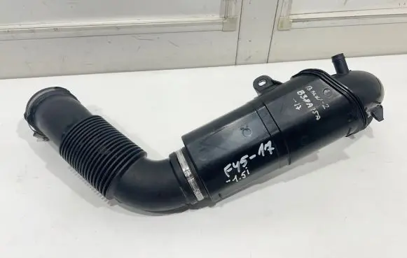 BMW 2 F46 Turbo air intake inlet pipe/hose 1132967 1105885