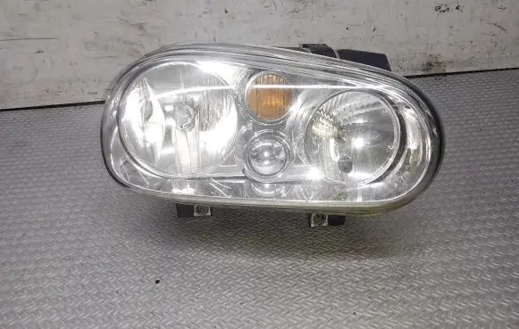 Volkswagen Golf IV Headlight/headlamp 67742020