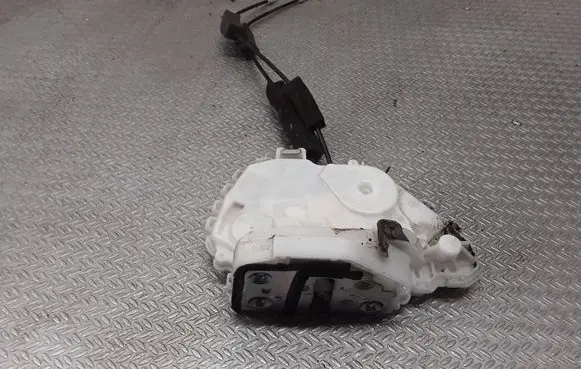 Honda Accord Front door lock