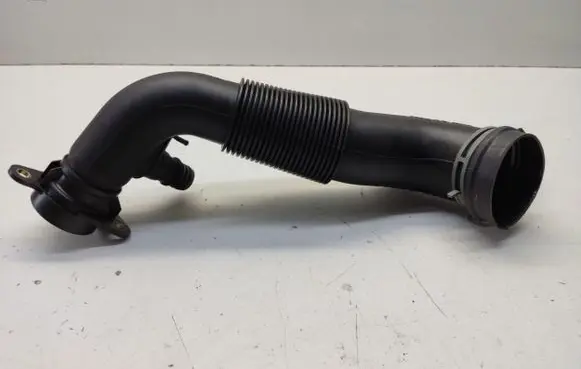Audi A2 Air intake hose/pipe 8Z0129654L 8Z0129654