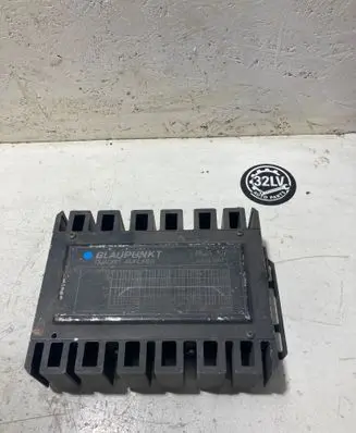 Mercedes-Benz E W124 Sound amplifier 7607583510