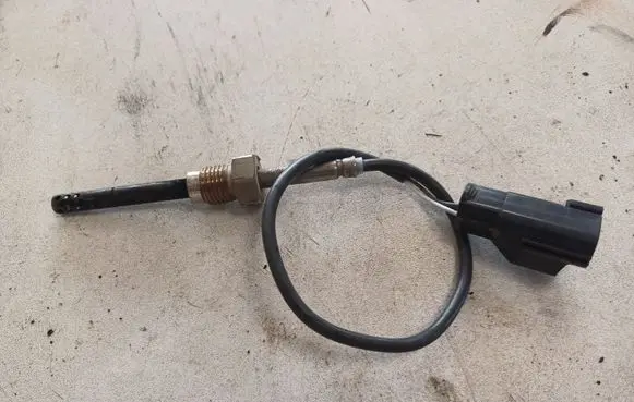 Volvo V50 Exhaust gas temperature sensor 30713739A