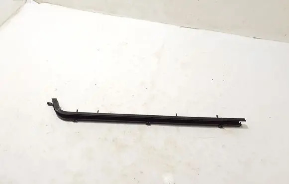 Renault Trafic III (X82) Sliding door middle roller runner 777609769R