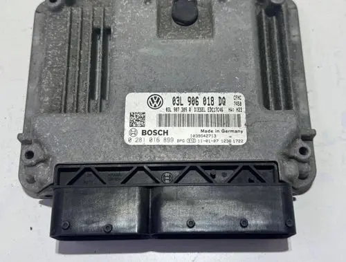 Volkswagen Touran II Engine control unit/module 03L906018DQ