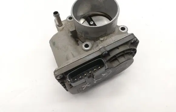 Toyota Auris E180 Throttle valve