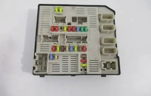 Renault Megane III Central body control module 284B60008RD USML1