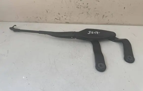 Mercedes-Benz E W211 Front wiper blade arm A2118200444
