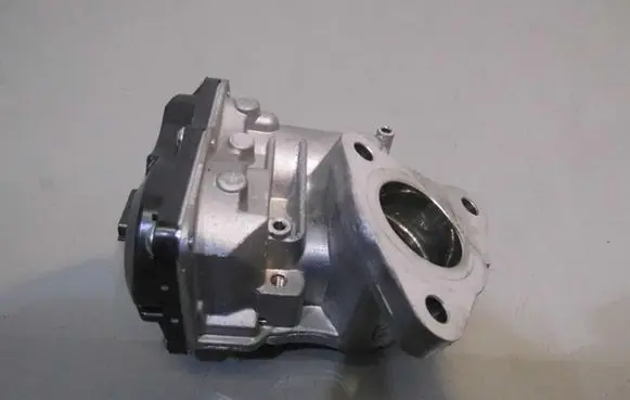 Renault Clio IV EGR valve 147109913R