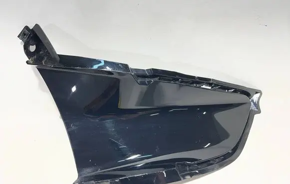 Tesla Model Y Intercooler air channel guide 204497100