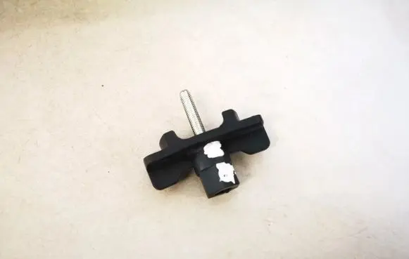 Hyundai Getz Spare wheel bolt 6285025xxx 62850-25xxx