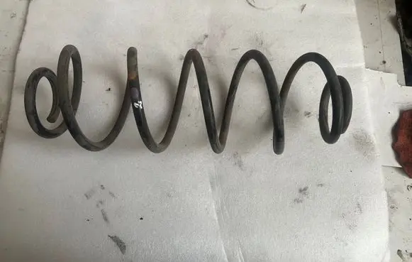 Citroen C3 Picasso Rear coil spring
