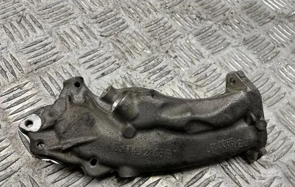 Mercedes-Benz E W212 EGR valve cooler bracket A6511402108