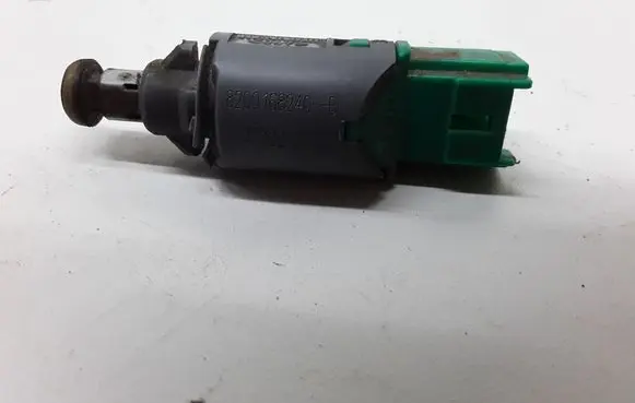 Renault Megane II Brake pedal sensor switch 8200168240B