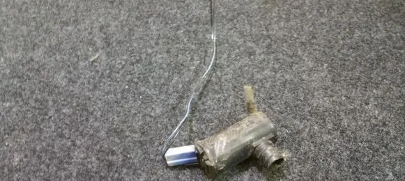 Suzuki Wagon R+ Windscreen/windshield washer pump