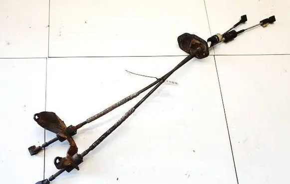 Gear shift cable linkage