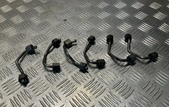 Mercedes-Benz E W211 Fuel injector supply line/pipe