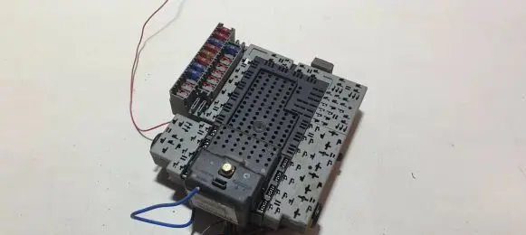 Volvo S60 Fuse box set 9401802 0084833