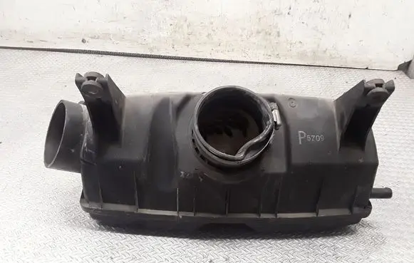 Subaru B9 Tribeca Air intake duct part