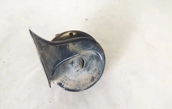 Volkswagen PASSAT B5 Horn signal e20092018