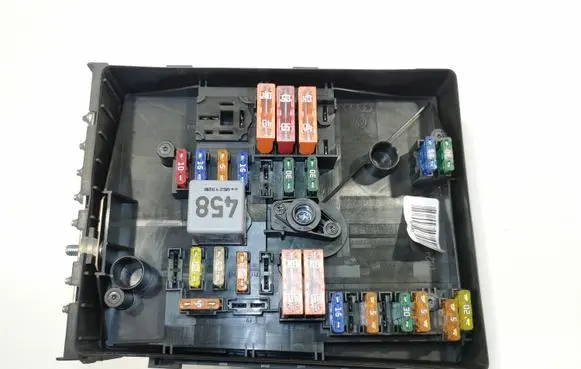 Audi A3 S3 8P Fuse module 017181301