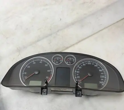 Volkswagen PASSAT B5.5 Speedometer (instrument cluster) 3B0920849 090104132642