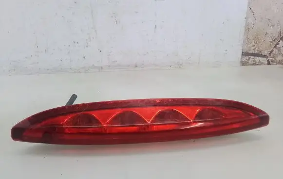 Peugeot 208 Third/center stoplight 9674309080