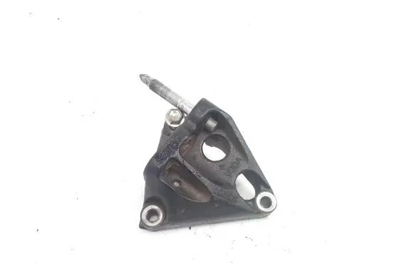 Toyota Prius (XW30) Engine mounting bracket 37030