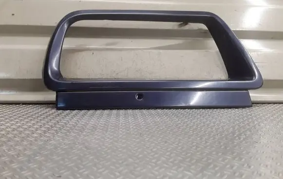Suzuki Vitara (ET/TA) Under headlight/headlamp trim 7212177E00