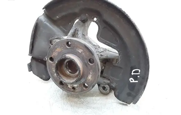 Volvo V70 Front wheel hub spindle knuckle