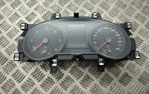 Volkswagen PASSAT B8 Speedometer (instrument cluster) 3G0920741A